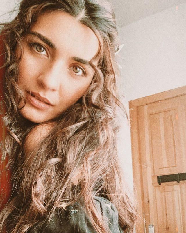 Tuba Büyüküstün güzelliğini annesinden almış! Görenler şoke oldu - Sayfa 2