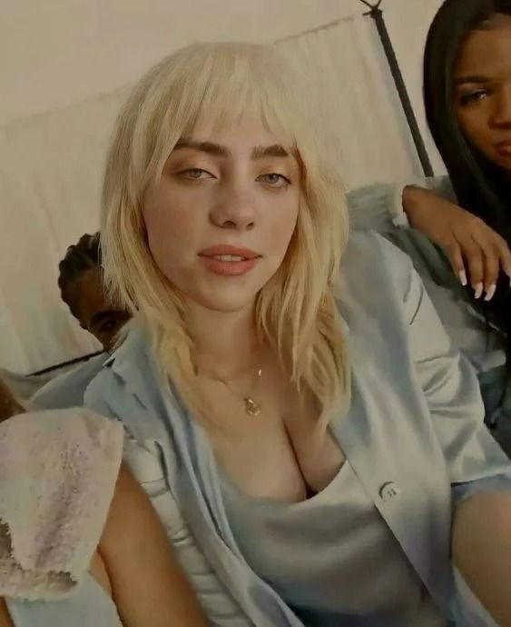 Billie Eilish’ten cinsel içerikli video itirafı: “11 yaşında başladım, cinsel hayatımı mahvetti” - Sayfa 34