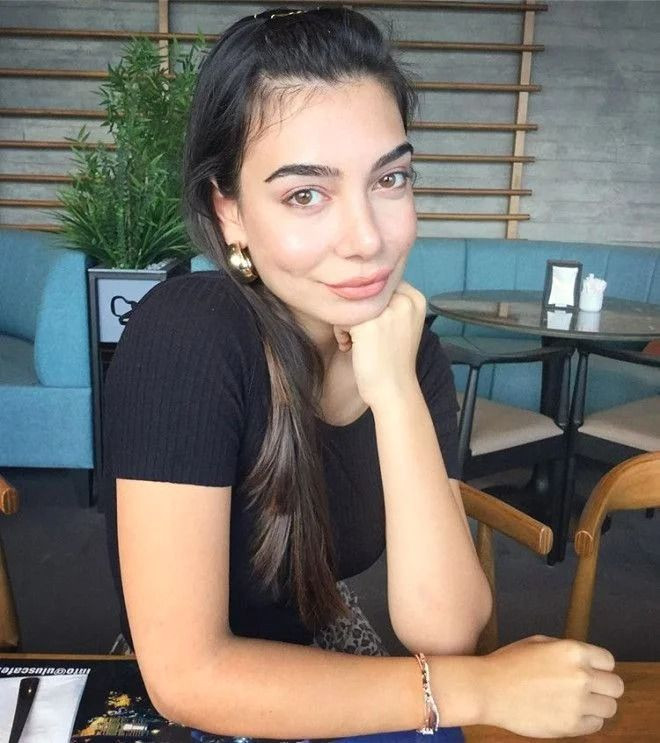 Alemin Kralı'nın 'Oben'i Birsu Demir'in son hali şoke etti! Seksi şarkıcı Dua Lipa'ya benzetildi - Sayfa 27