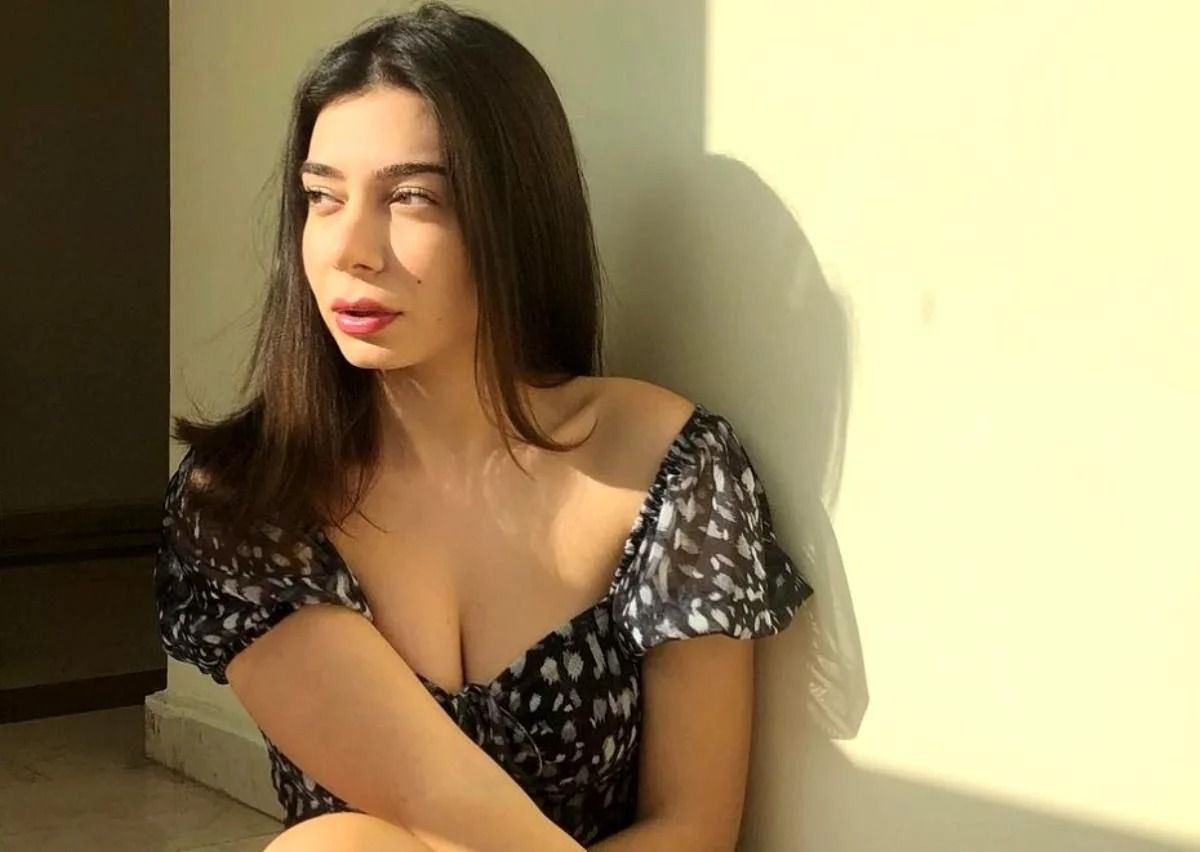 Alemin Kralı'nın 'Oben'i Birsu Demir'in son hali şoke etti! Seksi şarkıcı Dua Lipa'ya benzetildi - Sayfa 20