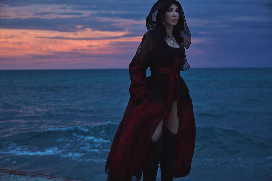 Hande Yener'den yine iddialı seçim! Taytına ödediği para dudak uçuklattı - Sayfa 2