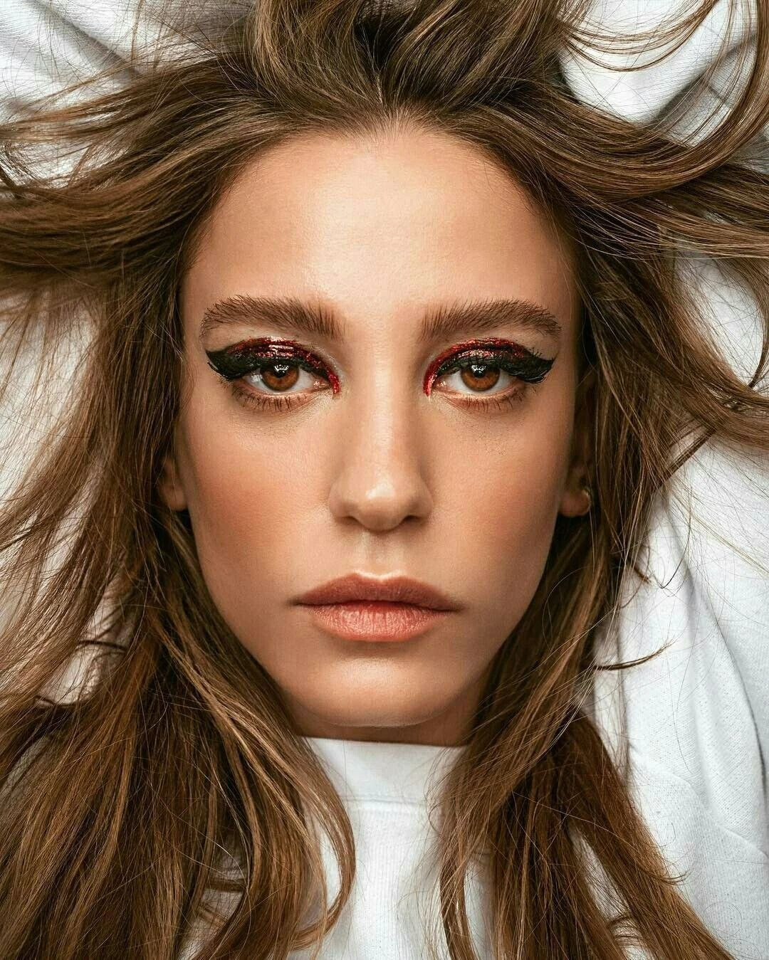 Serenay Sarıkaya'nın çorap terlik kombini olay oldu! “Adana tarzı Serenay” - Sayfa 5