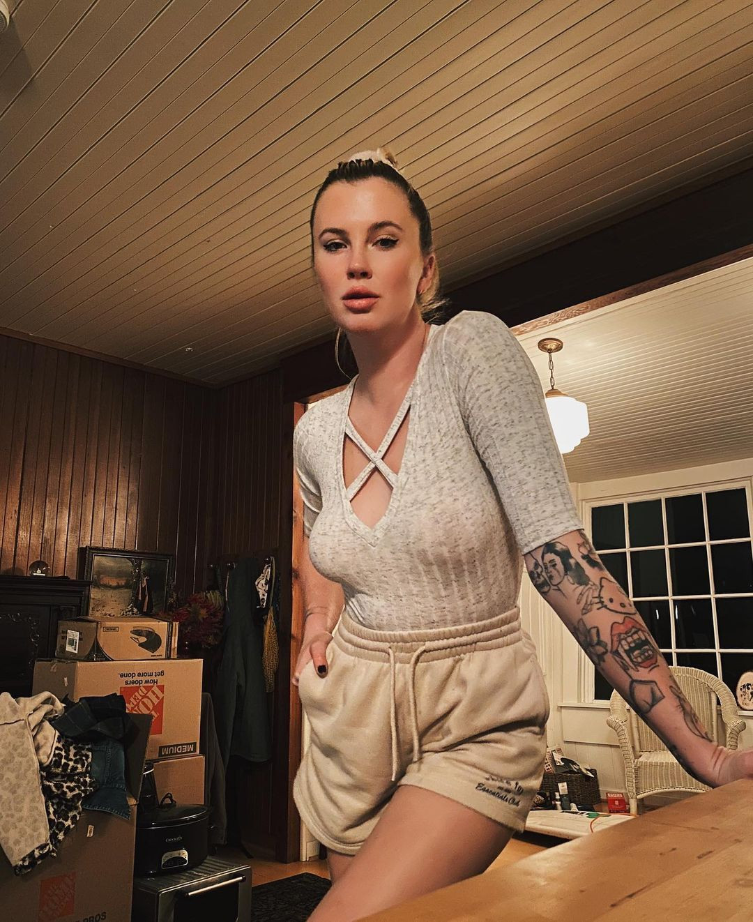 Onu durdurmak imkansız! Ireland Baldwin, küvetteki çıplak pozlarını art arda paylaştı - Sayfa 13