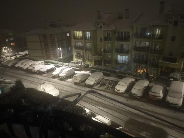 İstanbul'da beklenen kar yağışı başladı! Cadde ve sokaklar bir anda beyaza büründü - Sayfa 6