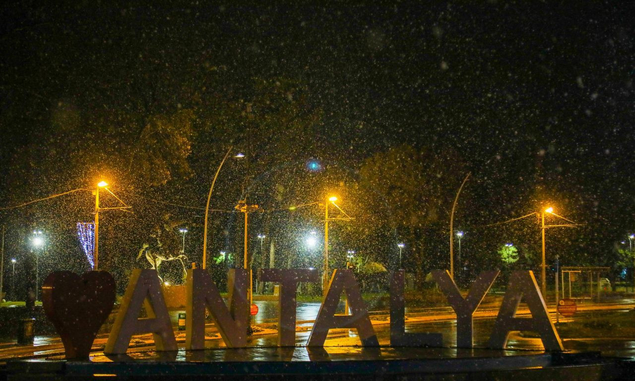 Antalya’ya 29 yıl sonra kar yağdı - Sayfa 5