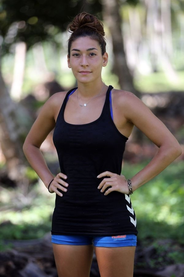 Kavga edip diskalifiye olmuştu! Survivor Berna Calbeldek cesur pozlarıyla büyüledi - Sayfa 26