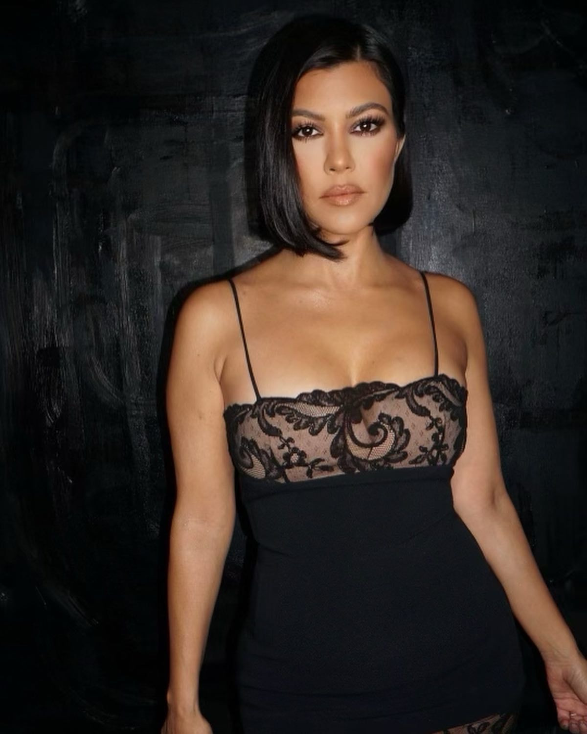 Kourtney Kardashian filtresiz yakalandı! Görenler şaştı kaldı - Sayfa 16