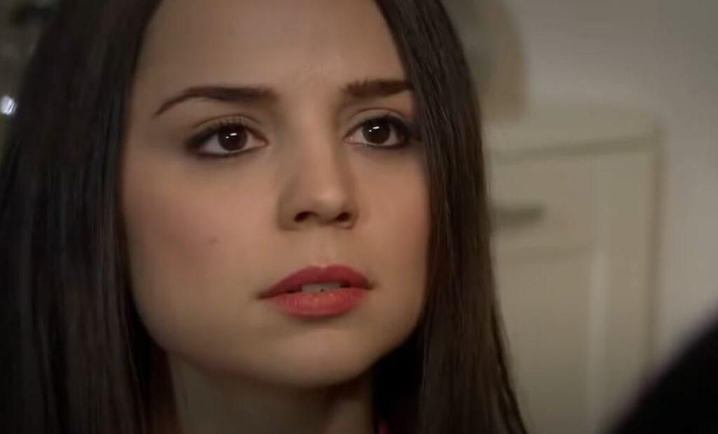 Aşk-ı Memnu'nun Cemile'si Pelin Ermiş son haliyle olay oldu! Dekoltesiyle Instagram'ı salladı - Sayfa 2