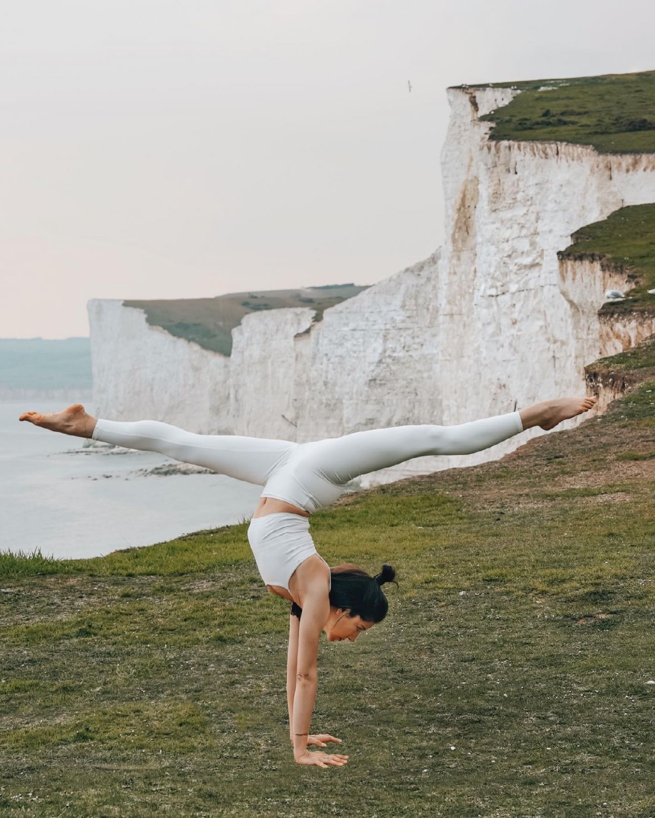 Elvin Levinler yoga pozuyla sosyal medyada dalga konusu oldu! "Mesaj vereyim derken..." - Sayfa 6