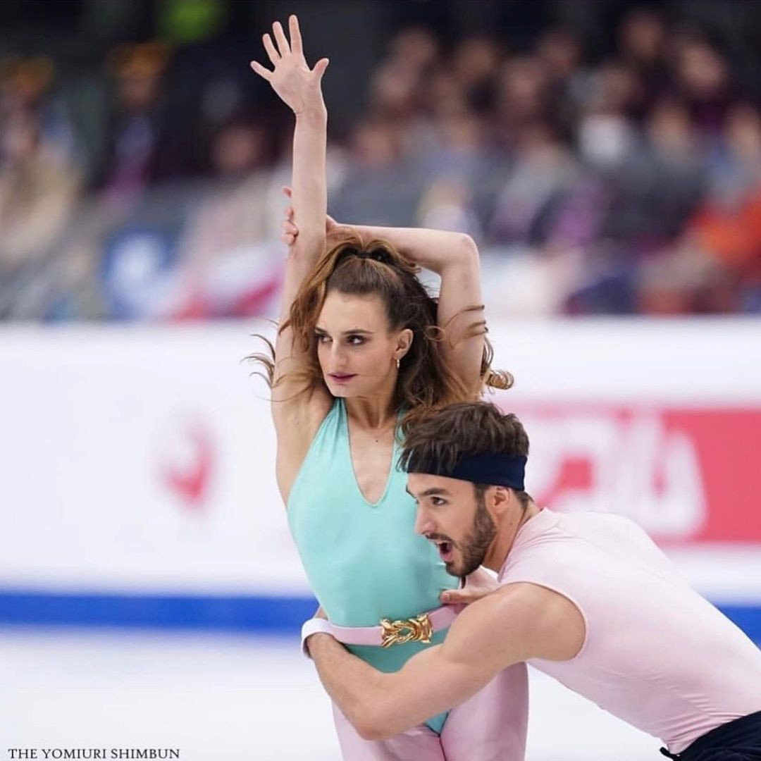 Kış Olimpiyatları’nda patencinin talihsiz anları! Göğsü açılınca puan kaybetti… - Sayfa 2