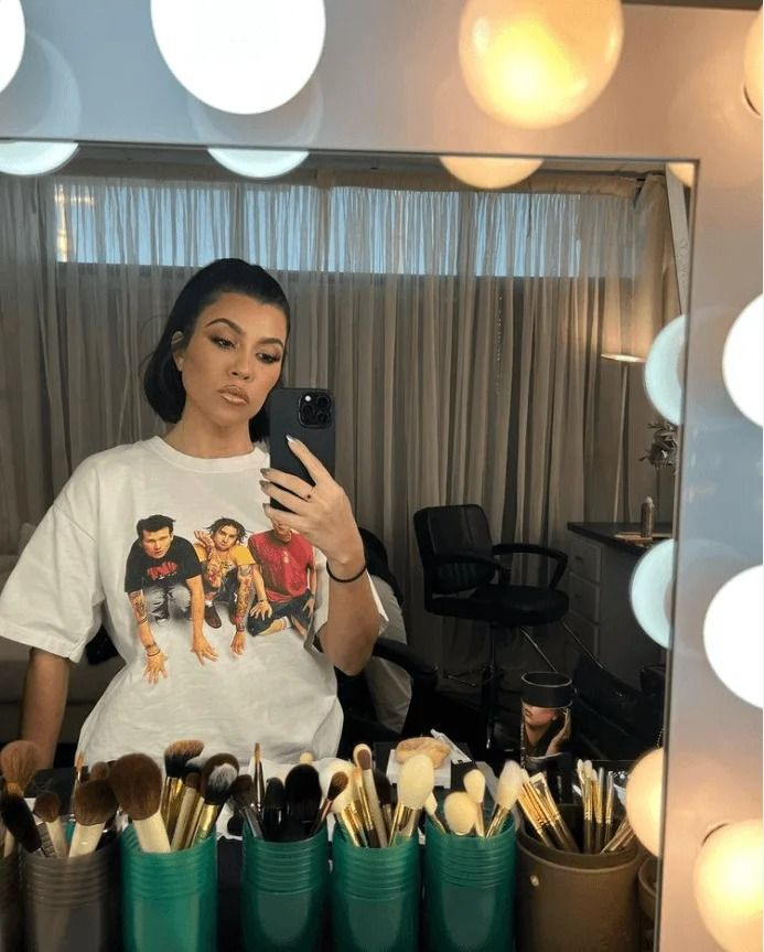 Kourtney Kardashian’dan küvet başında poz! Baştan aşağı transparan… - Sayfa 19