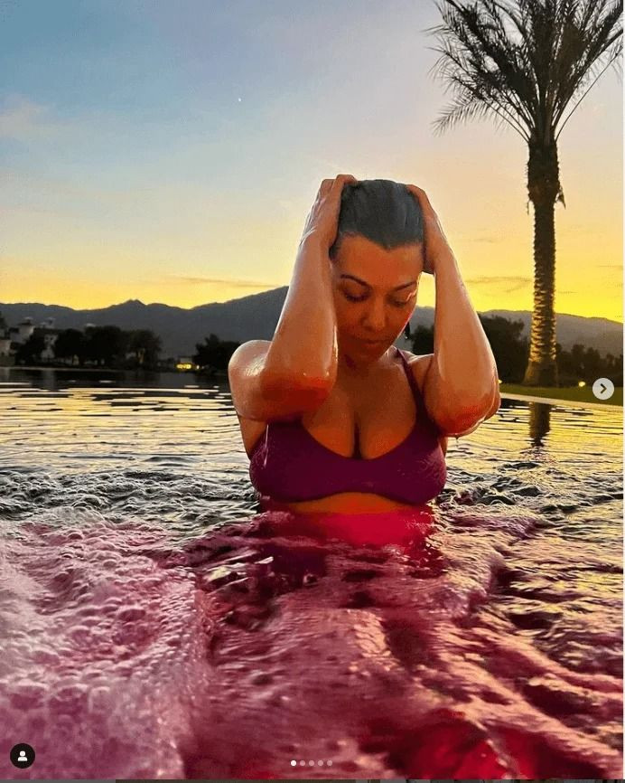 Kourtney Kardashian’dan küvet başında poz! Baştan aşağı transparan… - Sayfa 4