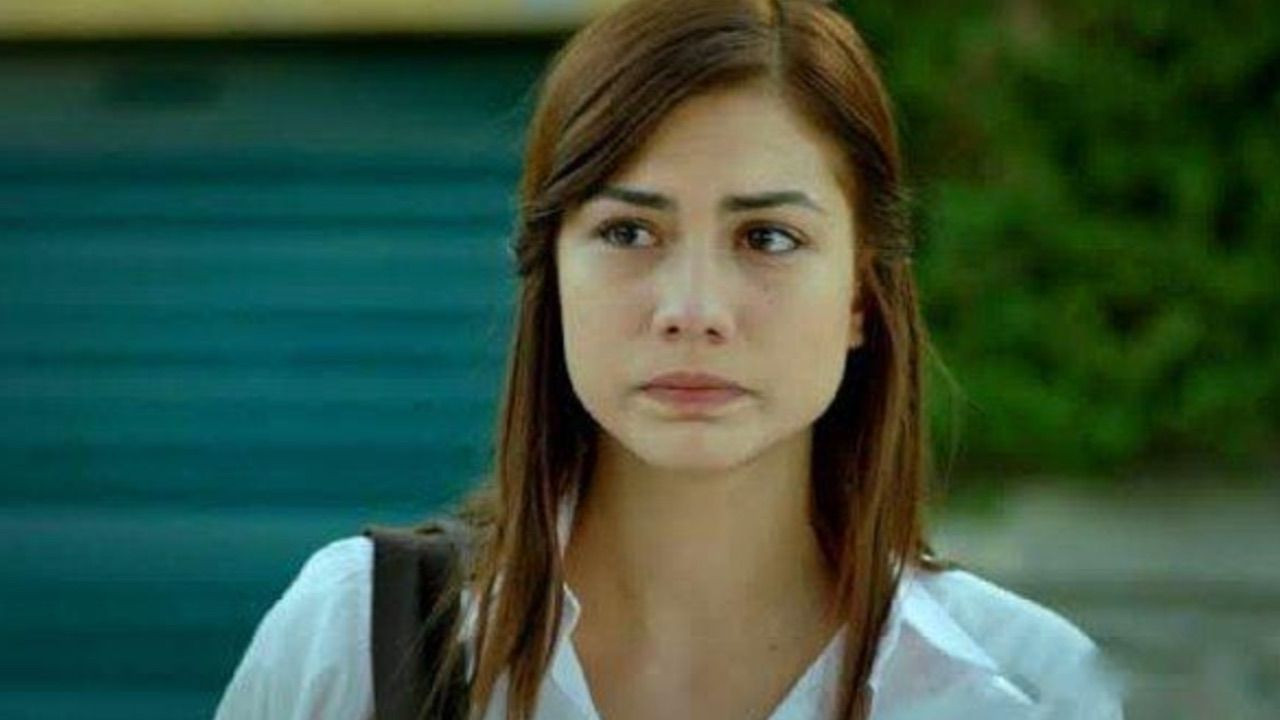 "Botoksum bile yok" diyen Demet Özdemir'in eski hali hayrete düşürdü! - Sayfa 13