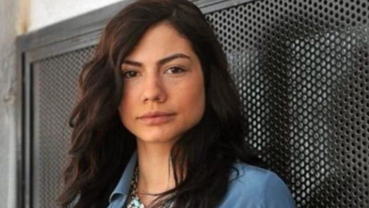 "Botoksum bile yok" diyen Demet Özdemir'in eski hali hayrete düşürdü! - Sayfa 17