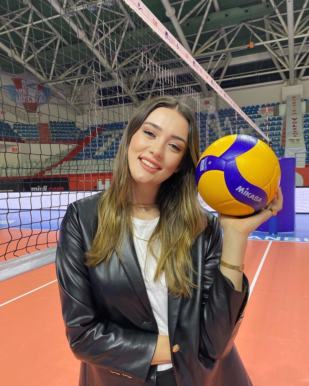 Ünlü voleybolcu Zehra Güneş’in son haline tepki yağdı! ‘Yazık ettin kendine…’ - Sayfa 29