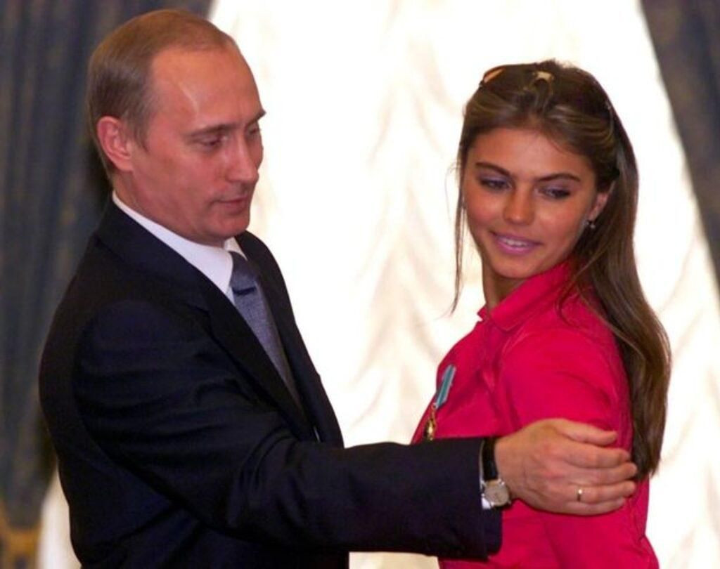 Putin’in gizli aşkı olarak biliniyor! 35 yaş küçük Alina Kabaeva’nın her adımı olay yarattı - Sayfa 3