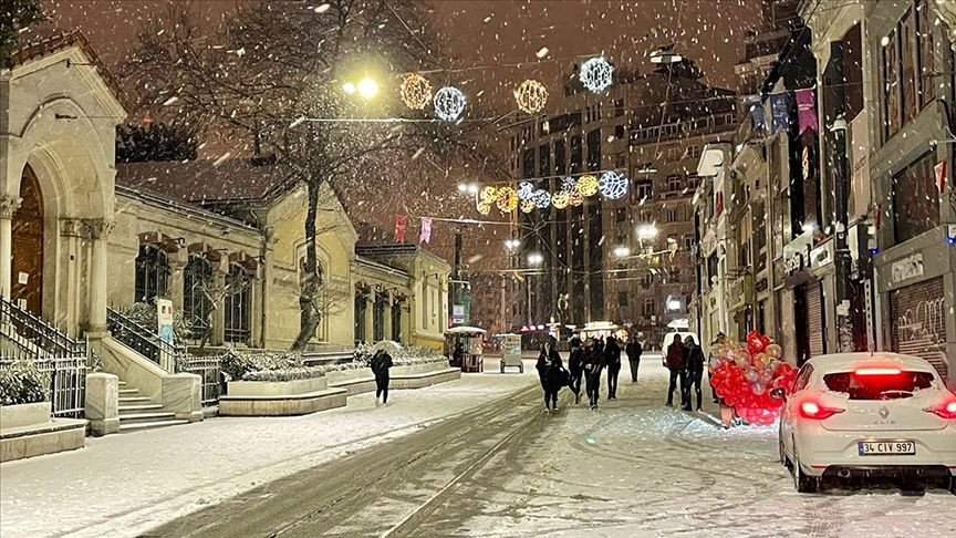 Haritadaki renklere dikkat! Bu gece ile Pazar arası İstanbul'u Sibirya soğukları vuracak - Sayfa 14