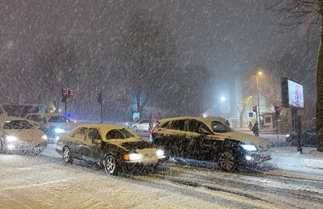 Kar şiddetini artırdı, İstanbul beyaza büründü! İşte megakentten kar manzaraları - Sayfa 10