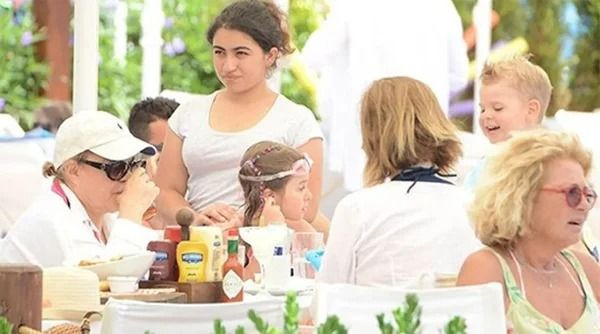 Tansu Çiller'in başı gelini Zeynep Çiller'le dertte! Savcılık takipsizlik kararı verdi - Sayfa 6