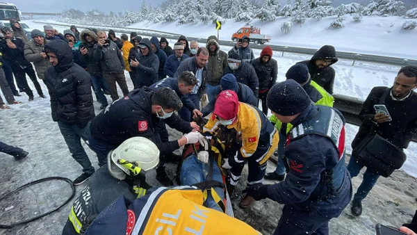 TEM Otoyolu'nda korkunç kaza! 14 TIR, 8 otomobil ve 3 otobüs birbirine girdi - Sayfa 14