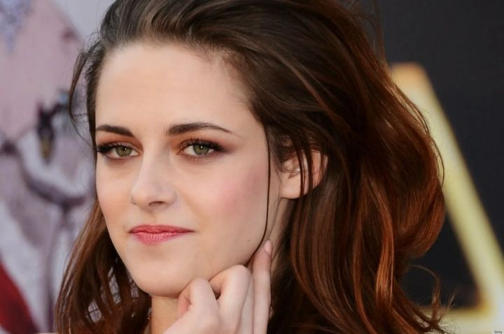 Kırmızı halıya damga vurdu! Kristen Stewart sevgilisiyle dudak dudağa - Sayfa 4