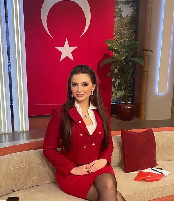 Esra Ezmeci paylaştı, iğrenç itiraflar şok etti! Kocamın erkek sevgilisi var tek kadın… - Sayfa 1