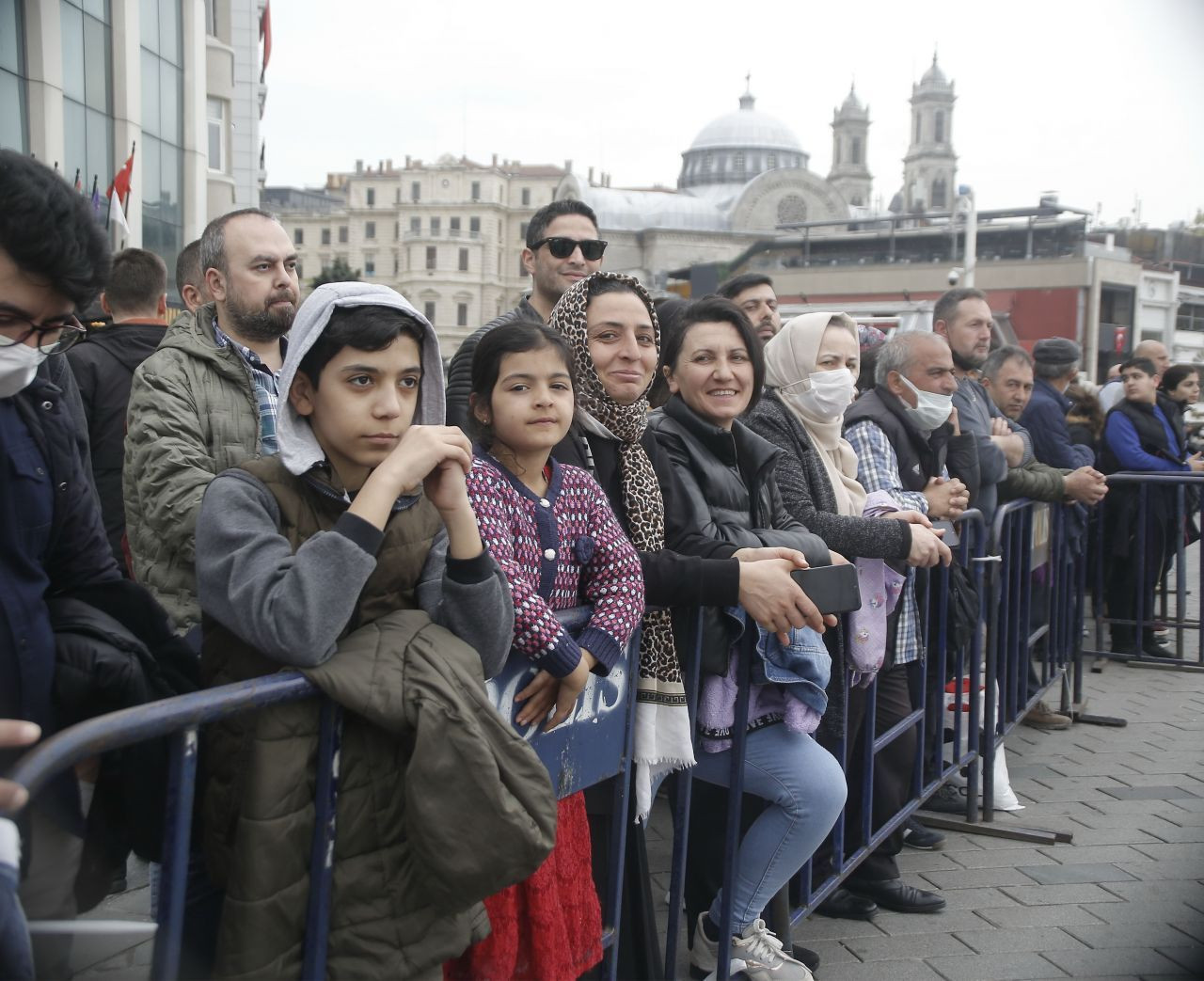 23 Nisan Ulusal Egemenlik ve Çocuk Bayramı coşkusu yine yeniden sokaklarda - Sayfa 8