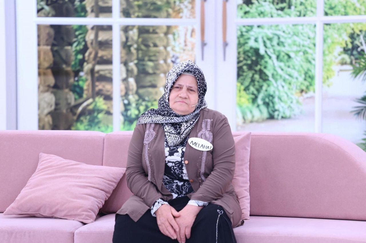 Canlı yayında ilginç anlar! Esra Erol, 45 yıllık evliliği kurtarmak için yalınayak koştu - Sayfa 3