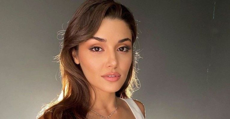 Hande Erçel'in El Turco dizisindeki partneri kim olacak? - Sayfa 1