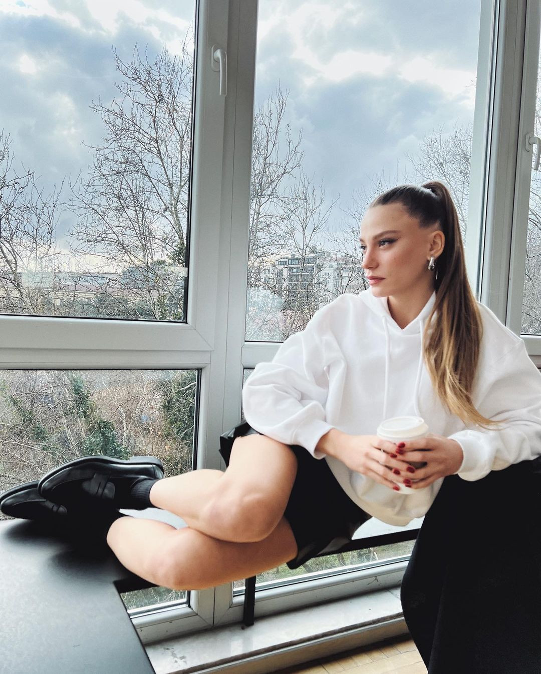 Serenay Sarıkaya kalça dansıyla olay oldu! "Meedo görmesin" - Sayfa 7