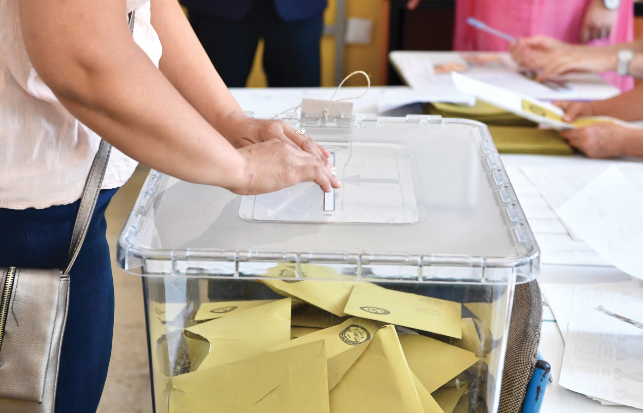 Son anket sonuçlarını canlı yayında açıkladı! MHP sürprizi dikkat çekti… - Sayfa 4