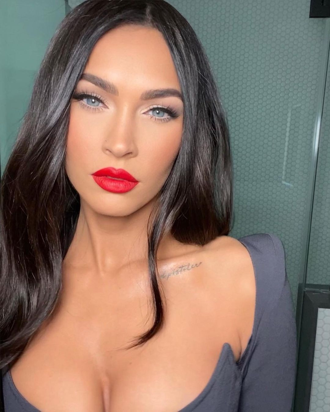 Ünlü oyuncu Megan Fox'tan şoke eden cinsel ilişki itirafı: "Tulumumun arasına delik açtırdım" - Sayfa 6