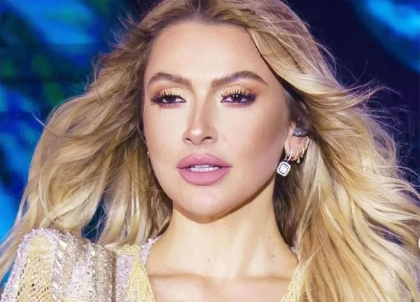 Hadise'nin yeni imajı sosyal medyayı salladı! Saçları Kardashian'lara benzetildi… - Sayfa 6