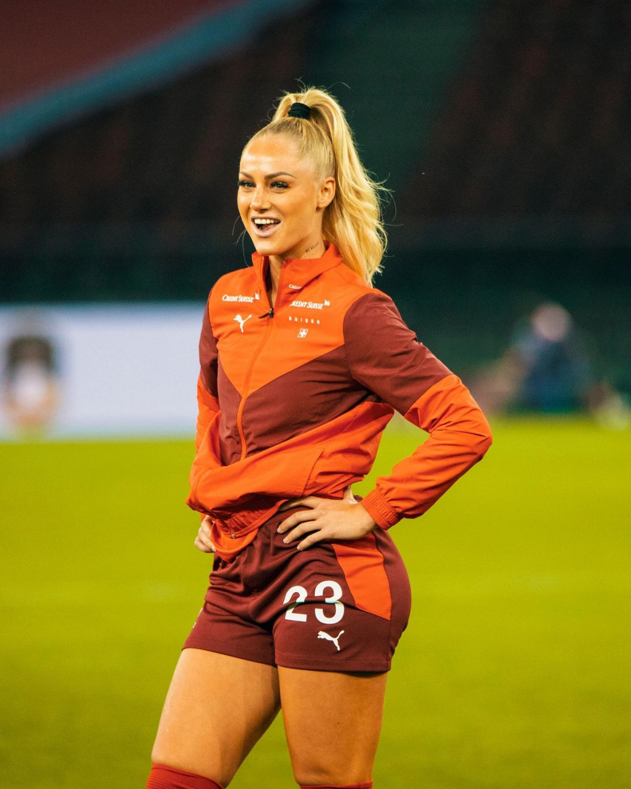 Aston Villa'nın kadın futbolcusu Alisha Lehmann bikinili pozlarıyla nefes kesti! - Sayfa 3