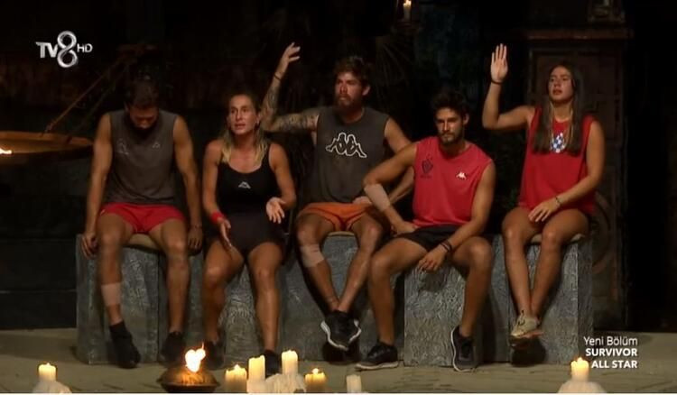 Survivor'da üçüncü eleme adayı belli oldu! Dokunulmazlık oyununda gerginlik çıktı! - Sayfa 13