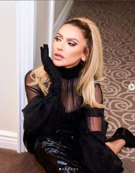 Taze gelin Hadise Rihanna'ya özendi! O detay gözlerden kaçmadı… - Sayfa 2