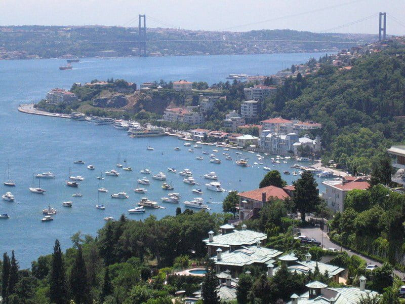 TRT sunucusundan Berna Laçin’e skandal cevap! ‘Bebek’teki banklarda oturmanızı…’ - Sayfa 1