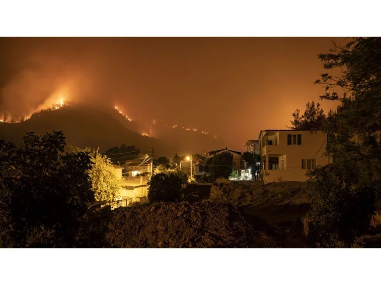 Marmaris'te orman yangını: Alevlerle mücadelede 2. gün - Sayfa 9