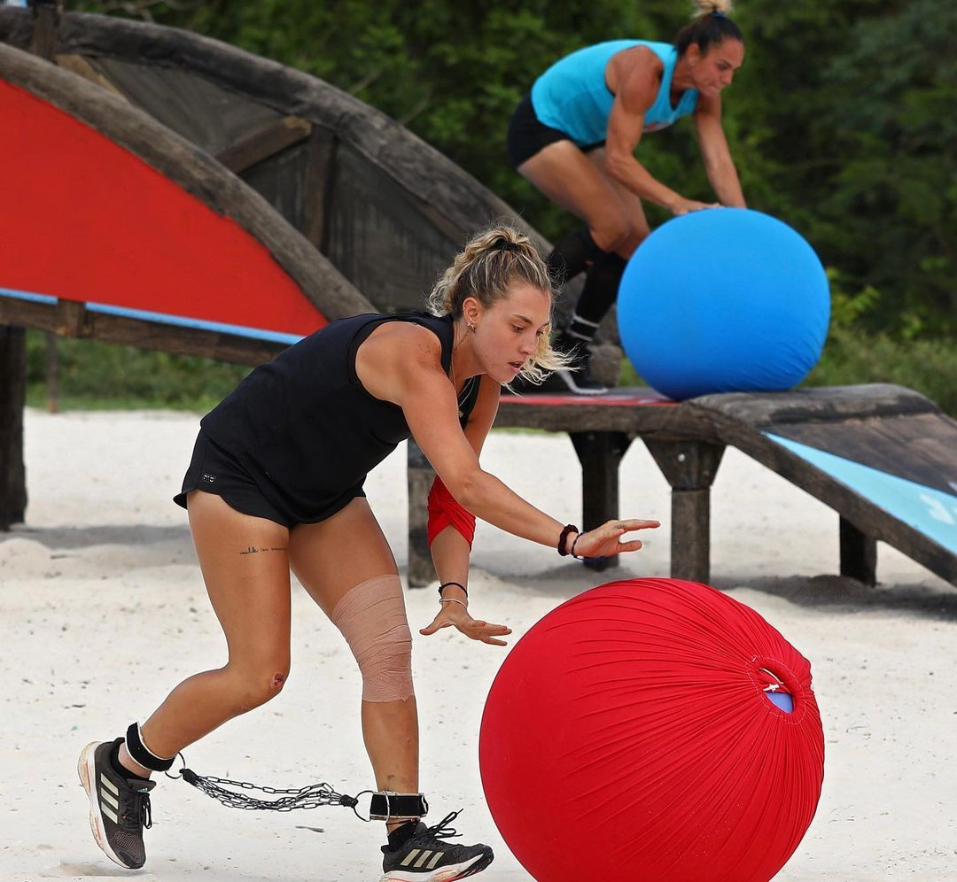 Survivor Sude Burcu bikinili pozuyla yürek hoplattı! "Mert çok şanslı" - Sayfa 11