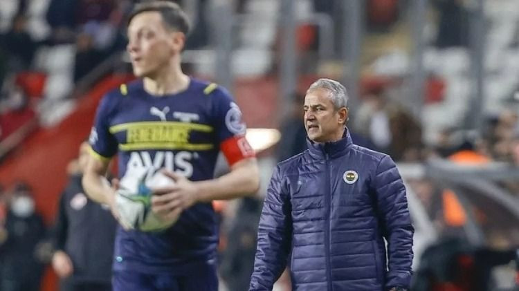 Mesut Özil ile İsmail Kartal arasında yaşanan kavga ortaya çıktı! ‘Sen kimsin ki beni…’ - Sayfa 3