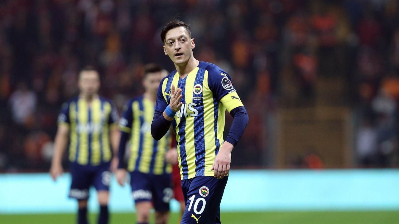 Mesut Özil ile İsmail Kartal arasında yaşanan kavga ortaya çıktı! ‘Sen kimsin ki beni…’ - Sayfa 5