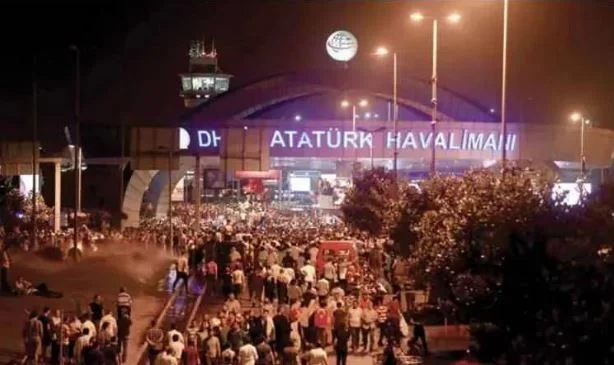 15 Temmuz gecesine ait en çarpıcı 29 fotoğraf! - Sayfa 15