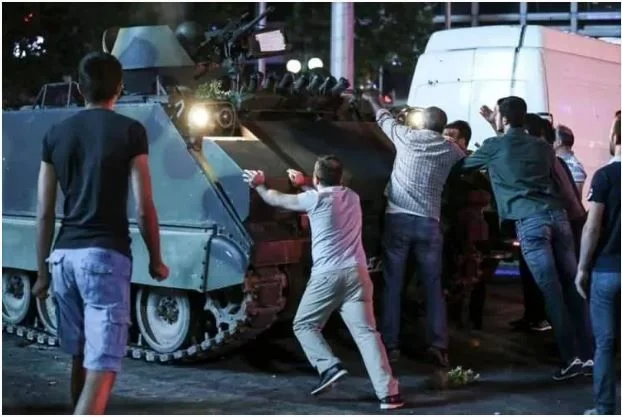 15 Temmuz gecesine ait en çarpıcı 29 fotoğraf! - Sayfa 4