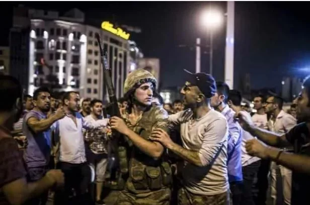 15 Temmuz gecesine ait en çarpıcı 29 fotoğraf! - Sayfa 5