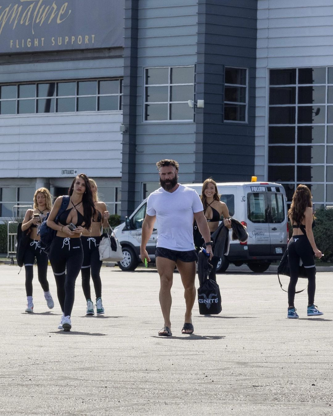 Dünyaca ünlü playboy Dan Bilzerian evlendi - Sayfa 20