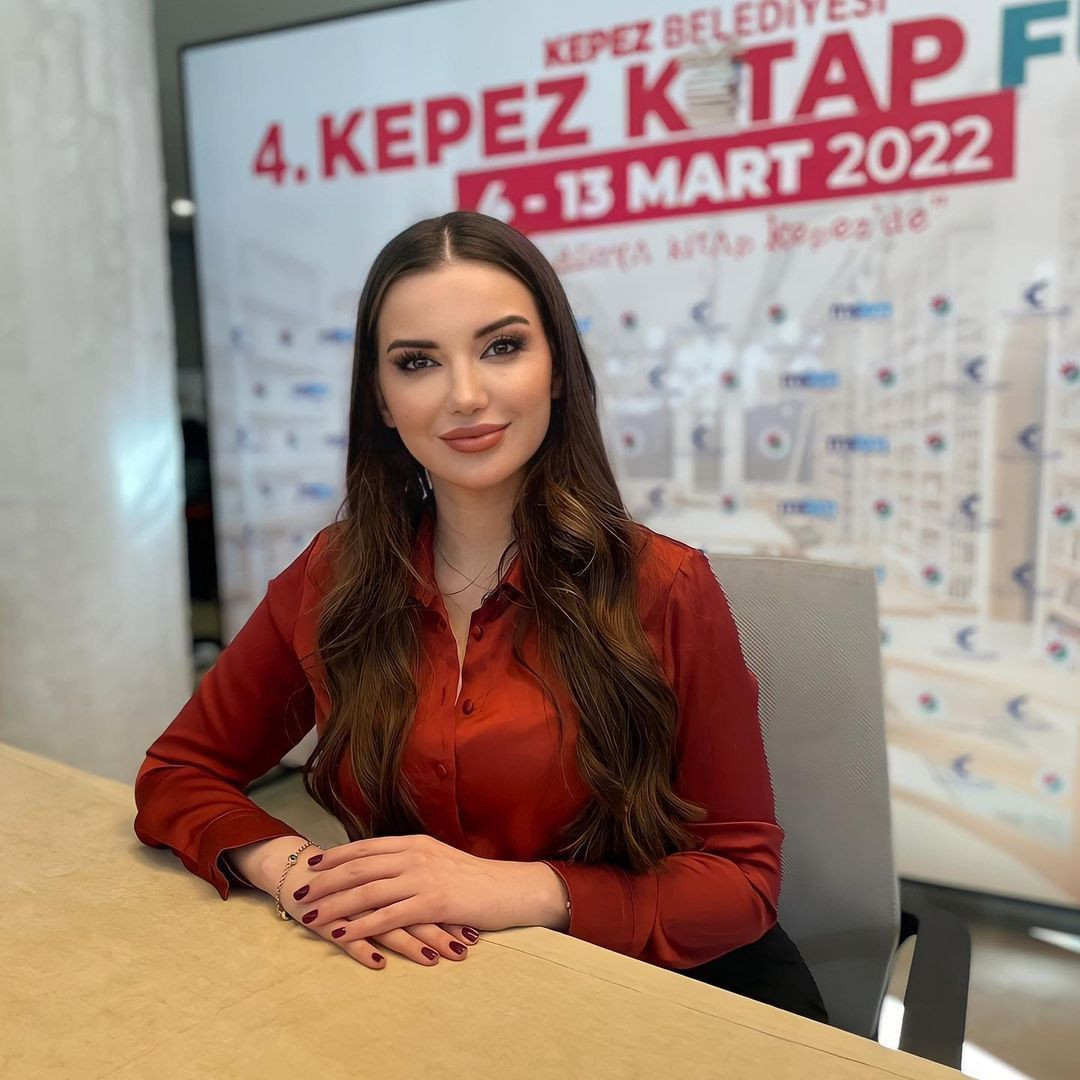 Esra Ezmeci'nin programı için bomba kurgu iddiası! Açılan ilan ve maaş detayı olay oldu - Sayfa 17