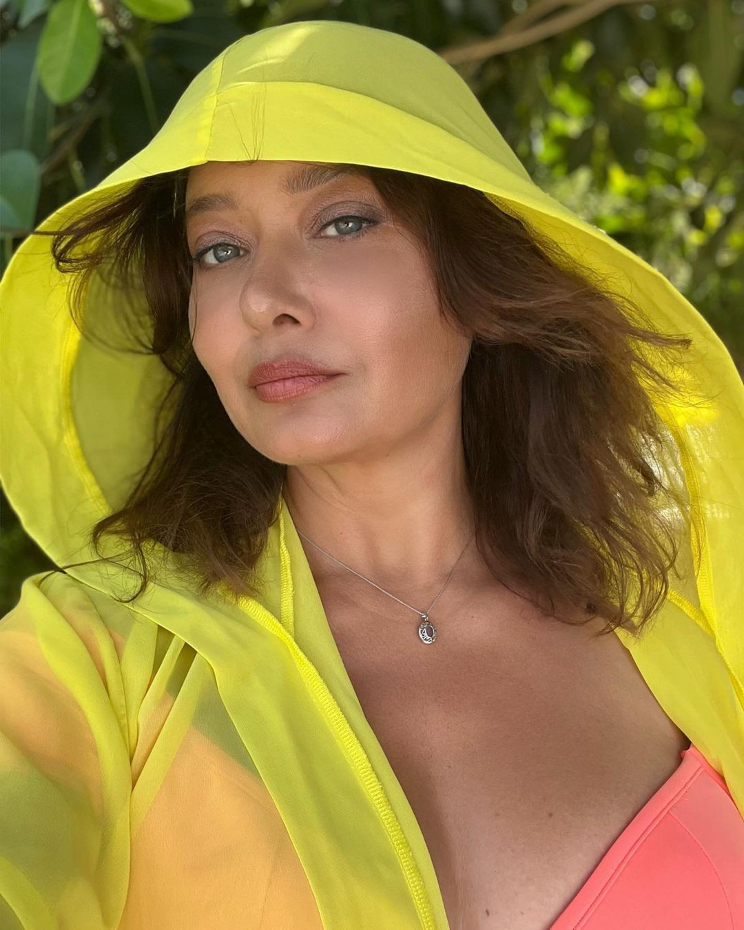 Nurgül Yeşilçay'dan olay tatil pozları! "Yıllara meydan okuyorsun" - Sayfa 17