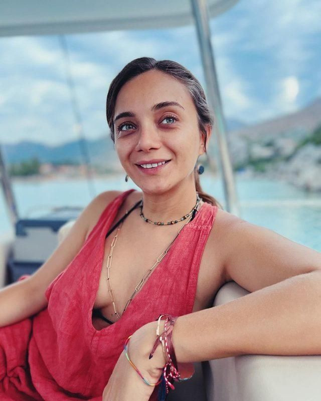 Çukur'un Efsun'u Damla Sönmez'den bikinili poz! Tatil pozlarıyla kavurdu - Sayfa 21