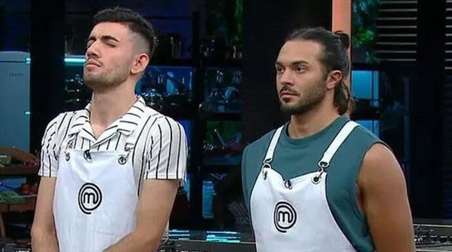 MasterChef Burak’la ilgili flaş şiddet iddiası! ‘Boğazımı sıktı, bana ‘o...’ dedi…’ - Sayfa 10