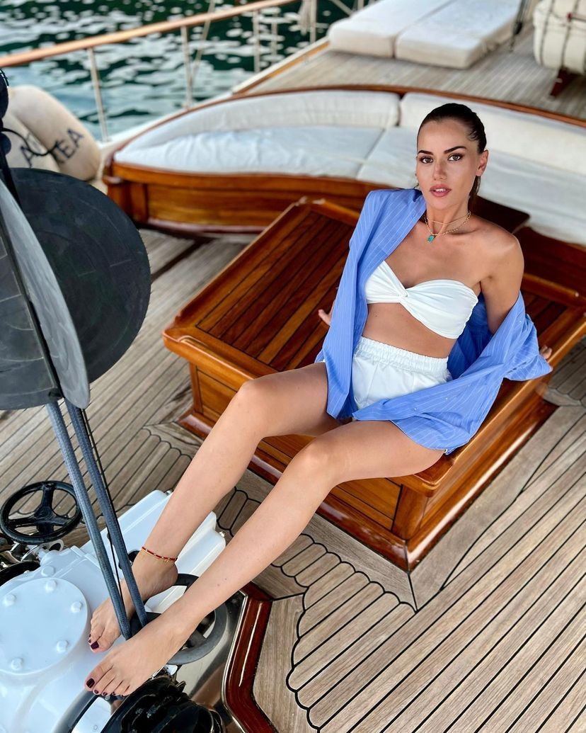 Fahriye Evcen beyaz bikinisiyle mest etti! - Sayfa 20